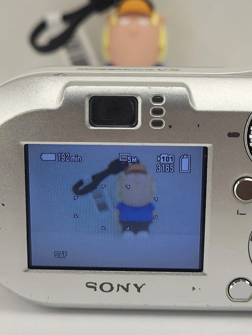 Sony Cybershot DSC-P100 5.1 MP Digital Camera With Memory Card, Battery Tested